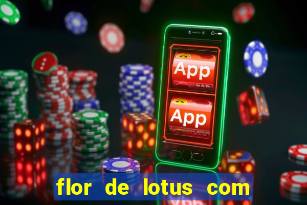 flor de lotus com lua tatuagem